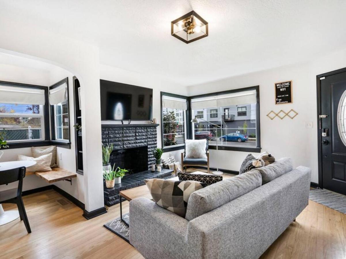 Picture Perfect Bungalow In The Heart Of Dt Vancouver Eksteriør bilde